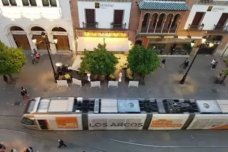 Behouse Avenida Apartment Seville